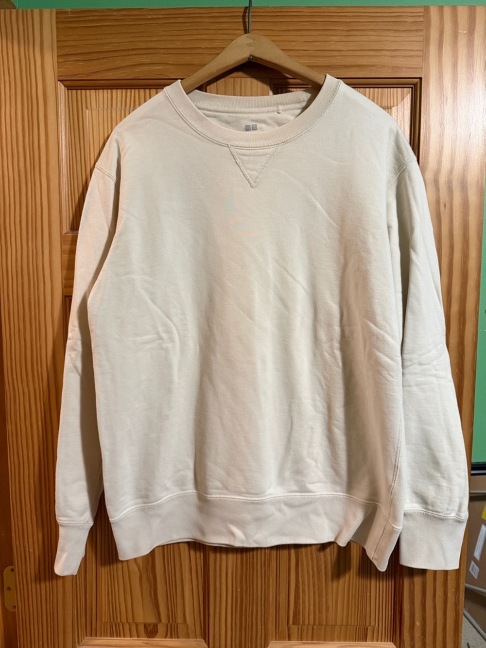 Uniqlo, unisex sweatshirt, cream color, large